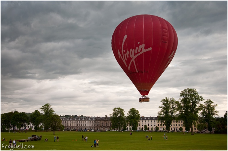 Hot air Balloon taking off from the North Inch Perth.jpg